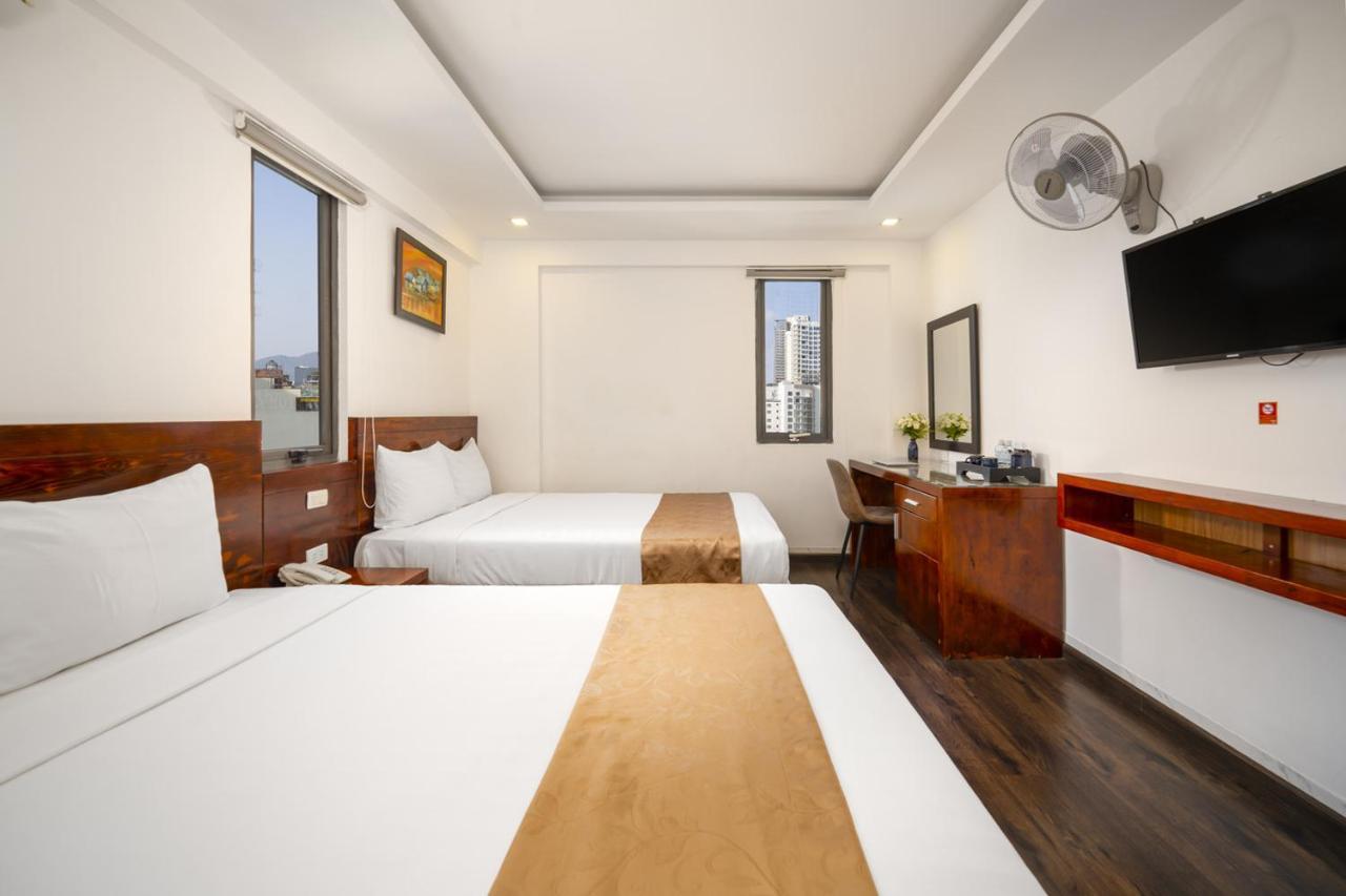 Waikiki Beach Hotel Da Nang Bagian luar foto