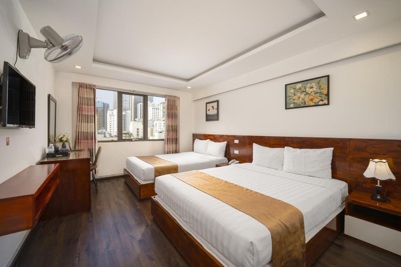 Waikiki Beach Hotel Da Nang Bagian luar foto