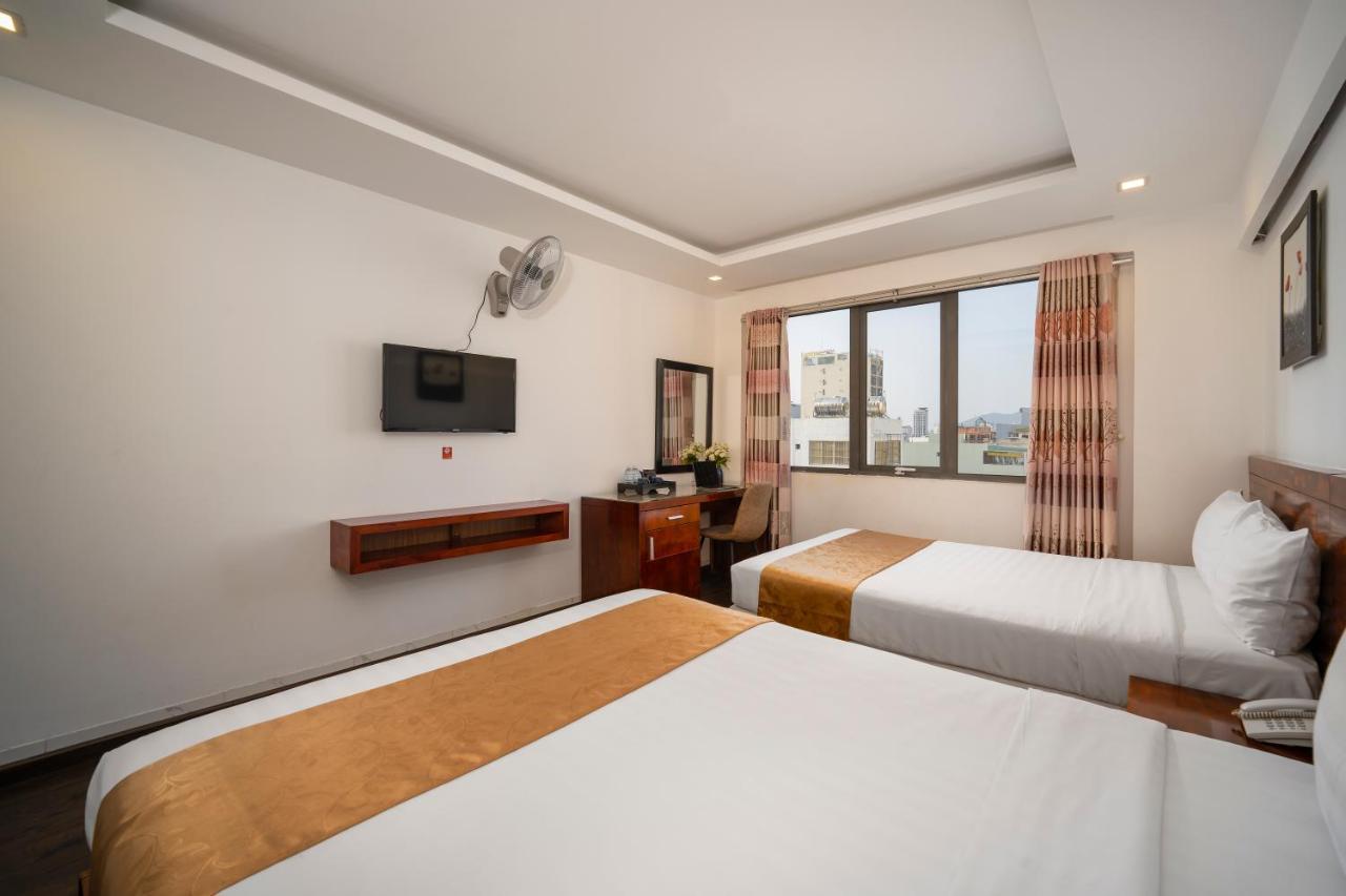 Waikiki Beach Hotel Da Nang Bagian luar foto