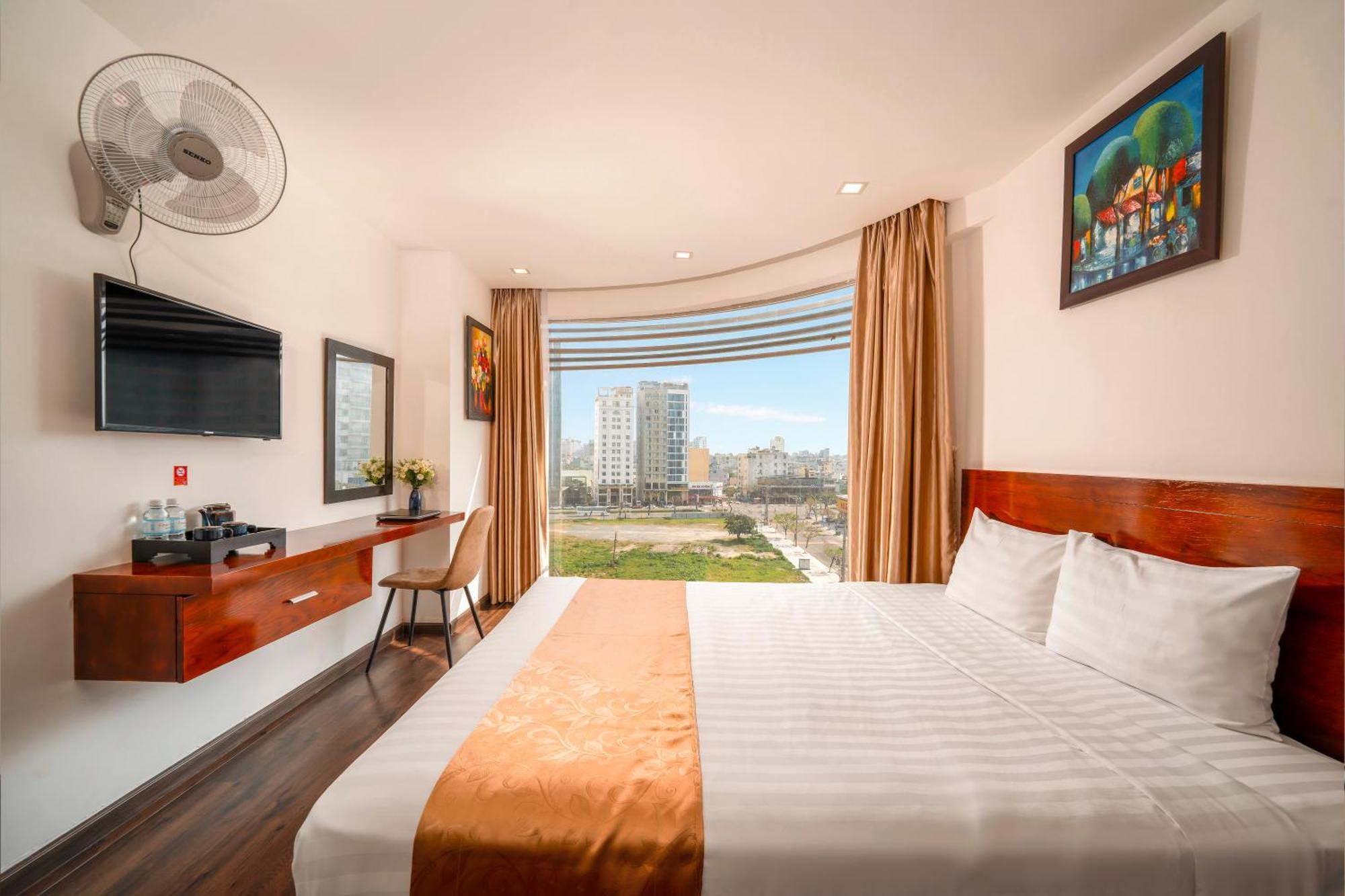 Waikiki Beach Hotel Da Nang Bagian luar foto