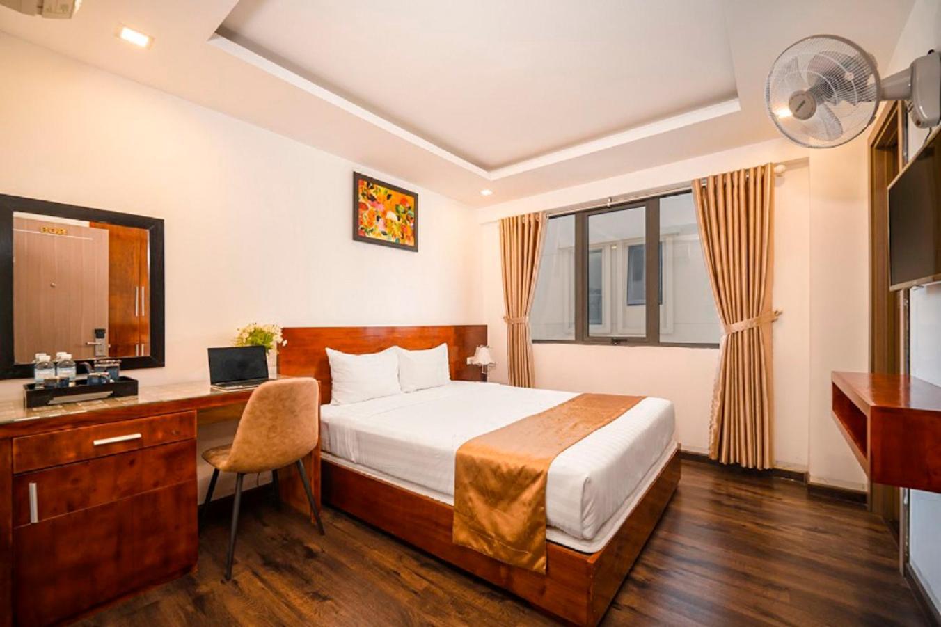 Waikiki Beach Hotel Da Nang Bagian luar foto