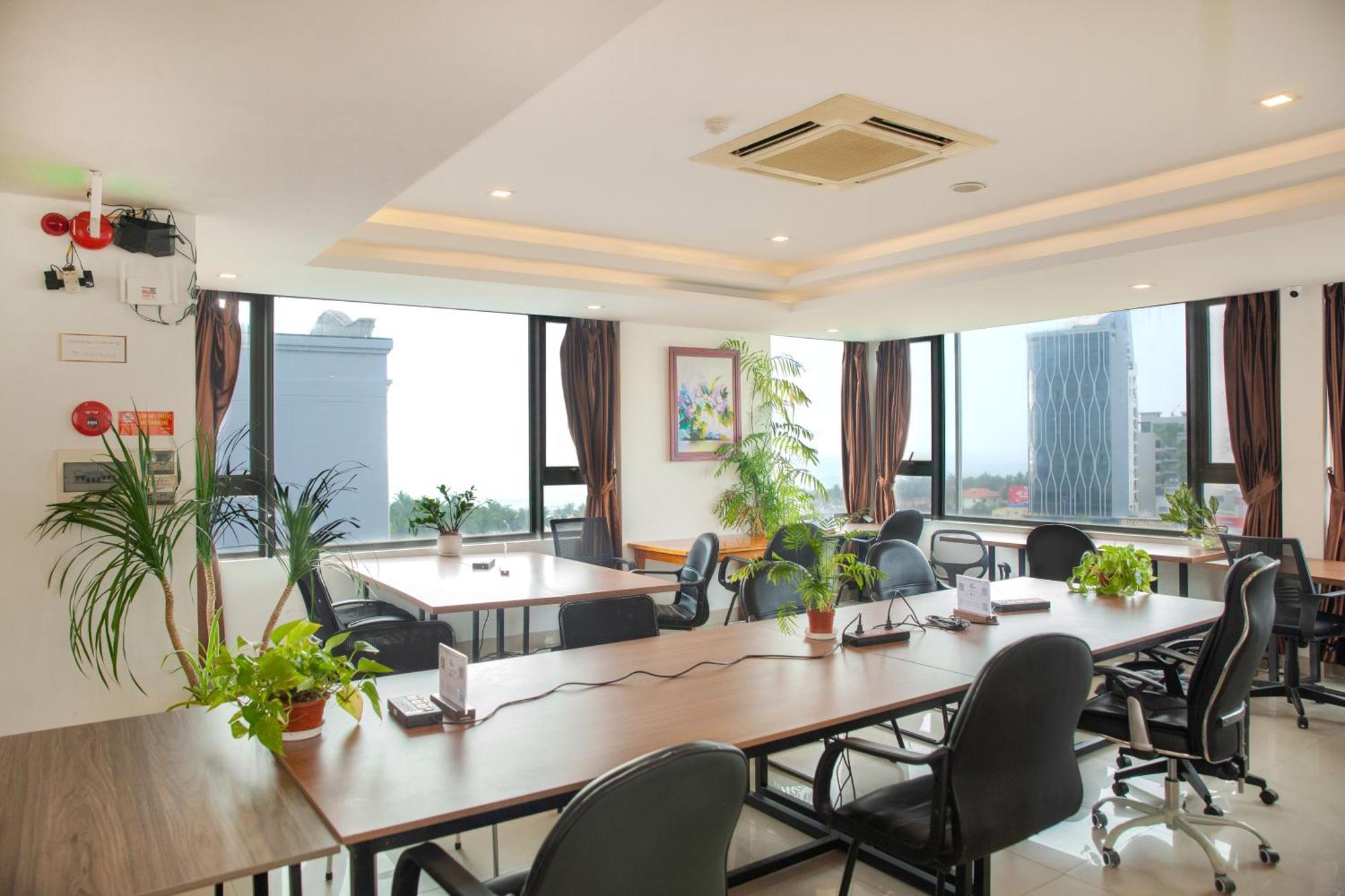 Waikiki Beach Hotel Da Nang Bagian luar foto