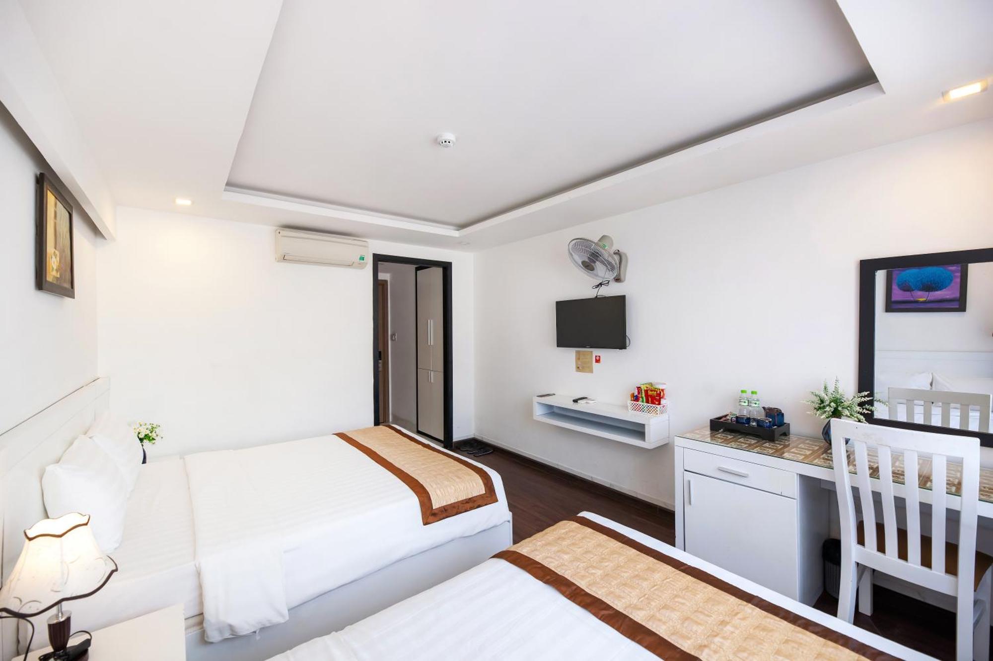 Waikiki Beach Hotel Da Nang Bagian luar foto