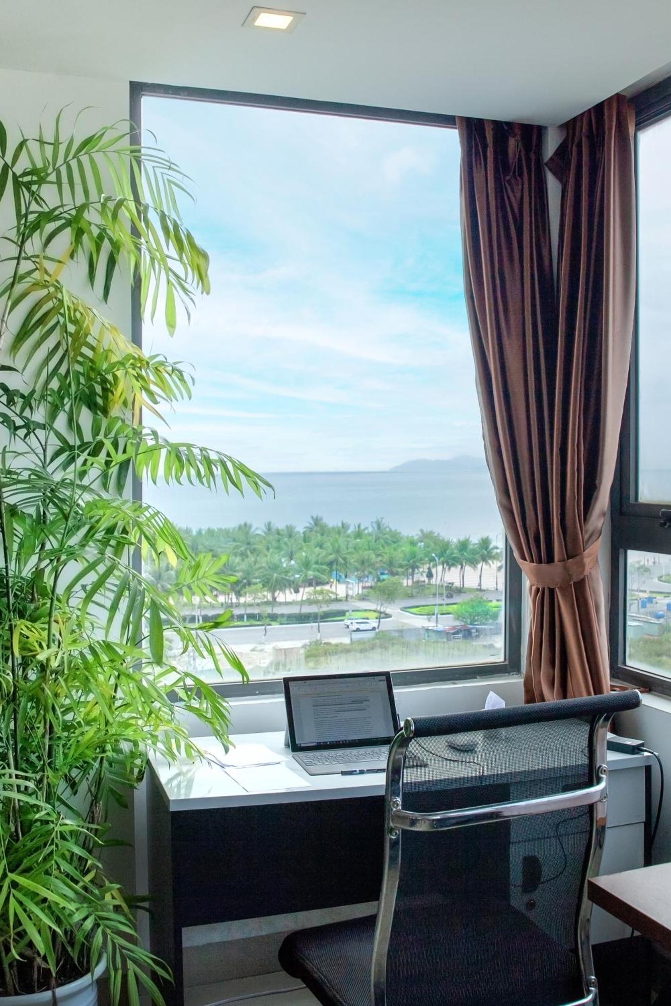 Waikiki Beach Hotel Da Nang Bagian luar foto