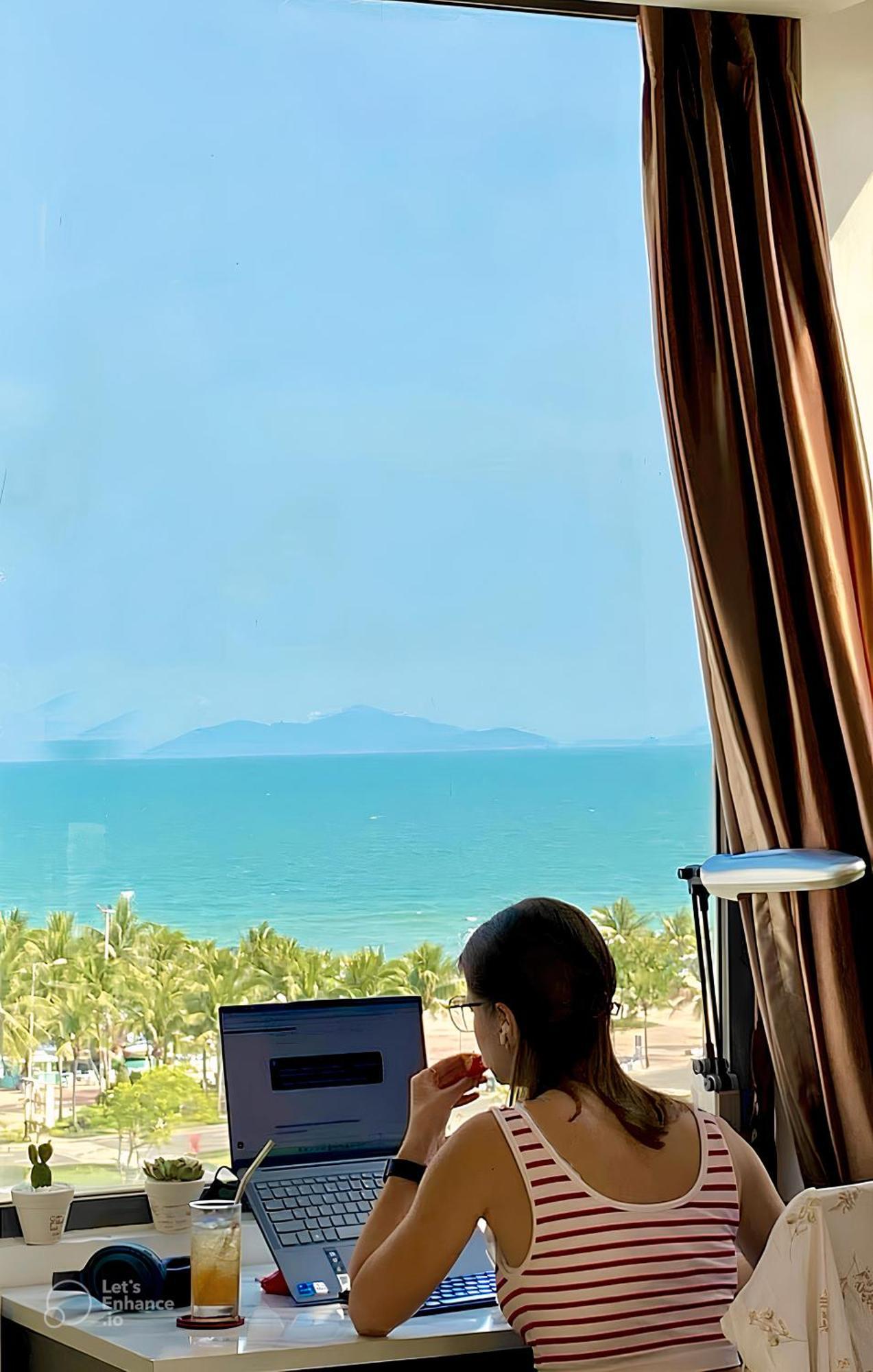 Waikiki Beach Hotel Da Nang Bagian luar foto