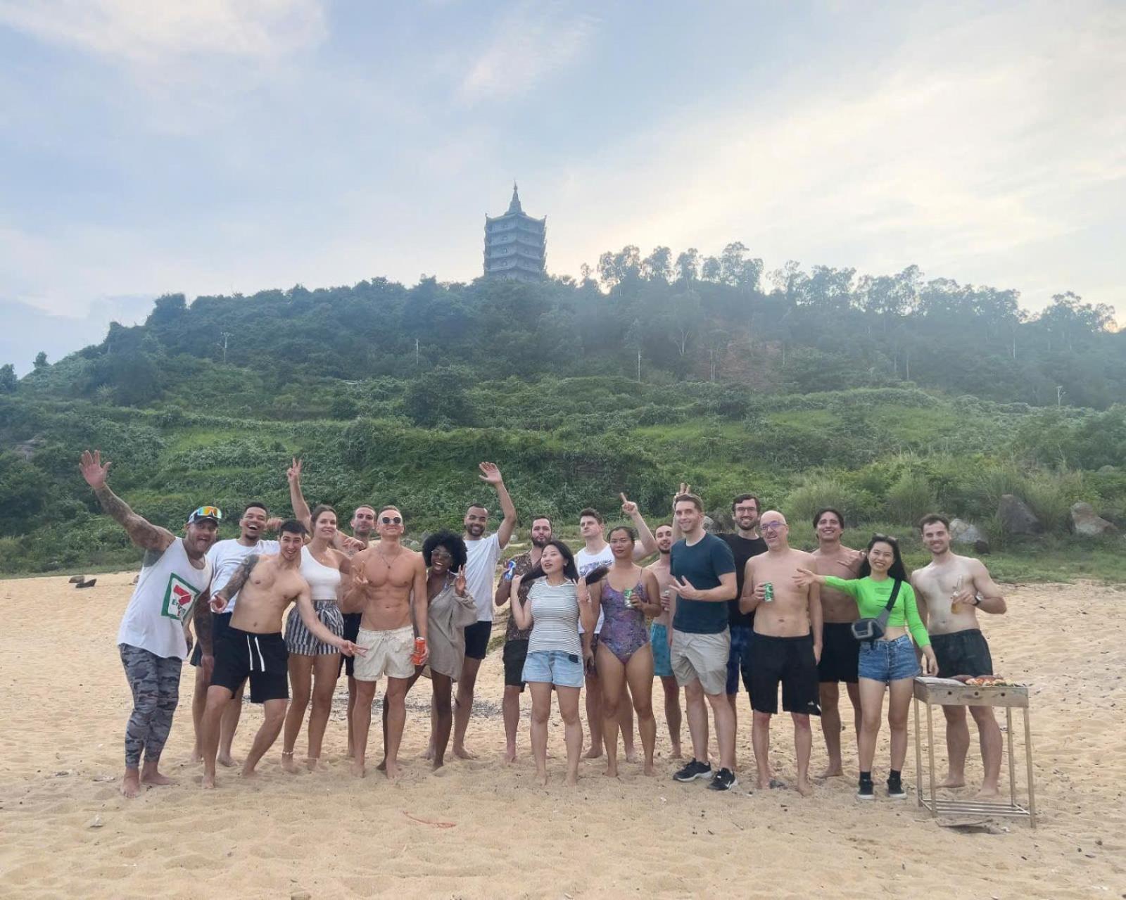Waikiki Beach Hotel Da Nang Bagian luar foto