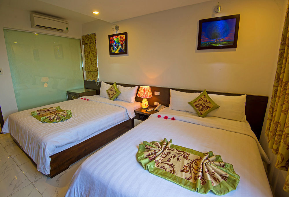 Waikiki Beach Hotel Da Nang Bagian luar foto